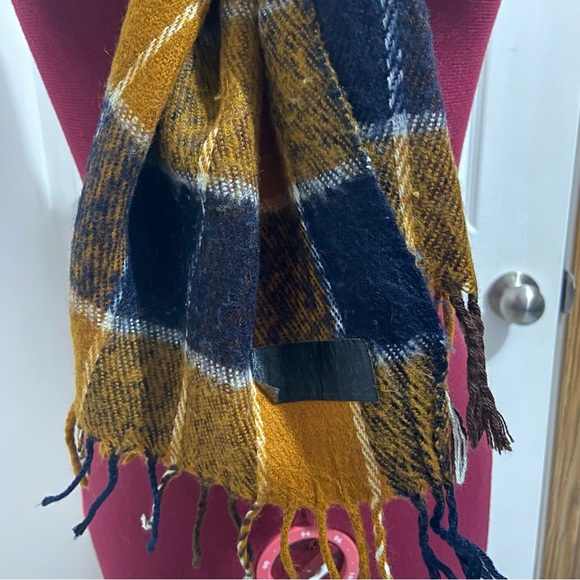 Unisex brown blue and white fringe hem wool scarf. Used. - Picture 3 of 7